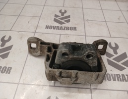 Опора двигателя правая для Ford Focus 2 05-08  запчасти бу