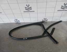 Уплотнитель стекла двери для Ford Focus 2 05-08  запчасти бу