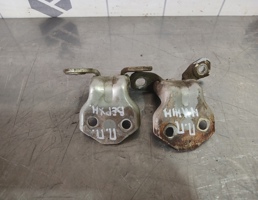 Петля двери передней правой верхняя для Kia RIO 1 2000-2004  запчасти бу