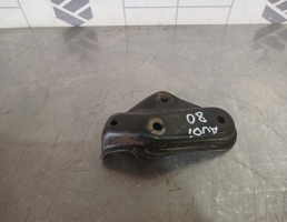 Кронштейн двигателя левый для Audi 80  90  B3  86-91  запчасти бу