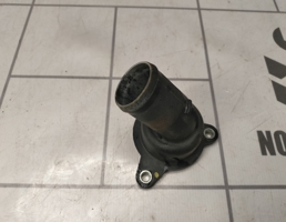 Крышка термостата для Renault Logan 2 14-18  запчасти бу