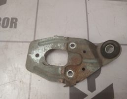 Кронштейн (сопут. товар) для Skoda Yeti 2009-2018  запчасти бу