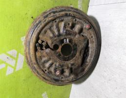 Щит опорный задний левый для VW Passat B4 94-96  запчасти бу