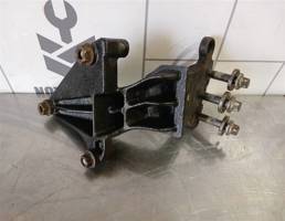 Кронштейн двигателя правый для Opel Zafira A 99-05  запчасти бу