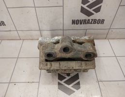 Опора двигателя правая для Ford Transit 06-13  запчасти бу