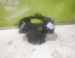 Кронштейн (сопут. товар) для VW Caddy 3 2004-2015  запчасти бу