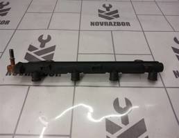 Рейка топливная (рампа) для Kia RIO 1 2000-2004  запчасти бу