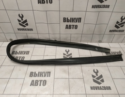 Уплотнитель для Renault Logan 2 14-18  запчасти бу