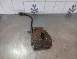 Суппорт передний левый для VW Passat B5 96-00  запчасти бу