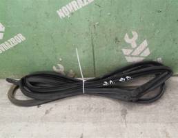 Уплотнитель двери для Mitsubishi Space Wagon (N3,N4) 1991-2000  запчасти бу