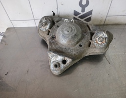 Кронштейн амортизатора для VW Passat B5 96-00  запчасти бу