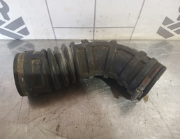 Патрубок воздушного фильтра для Volvo 440 1992-1994  запчасти бу