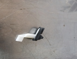 Выключатель концевой для Suzuki SX4 2006-2013  запчасти бу