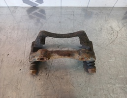 Скоба суппорта переднего для Audi 80  90  B3  86-91  запчасти бу