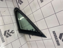 Стекло кузовное глухое правое для Opel Zafira A 99-05  запчасти бу