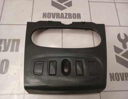 Накладка (кузов внутри) для Renault Logan 2 14-18  запчасти бу