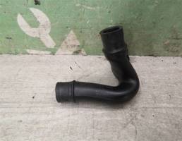 Патрубок для VW Passat B4 94-96  запчасти бу