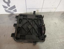 Крышка блока предохранителей для VW Golf 4 Bora 97-05  запчасти бу