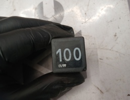 Реле для VW Golf 4 Bora 97-05  запчасти бу