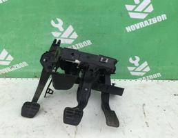 Блок педалей для VW Golf 3 Vento 91-97  запчасти бу