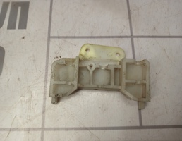 Кронштейн (сопут. товар) для Hyundai Elantra 3  00-05  запчасти бу