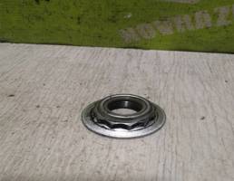 Гайка ступицы для VW Polo Classic 95-02  запчасти бу