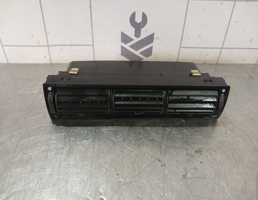 Дефлектор воздушный для Audi A6 (C4) 1994-1997  запчасти бу