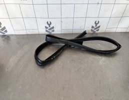 Уплотнитель стекла двери для Opel Vectra B 1999-2002  запчасти бу