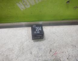 Реле для Audi 80 90 B4 91-94  запчасти бу