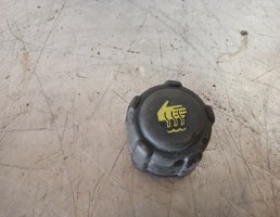 Крышка расширительного бачка для Renault Logan 2005-2014  запчасти бу