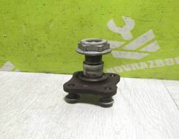 Цапфа для Renault Clio 2 Symbol 1998-2008  запчасти бу