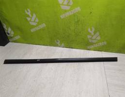 Уплотнитель стекла двери для LADA VESTA 15-19  запчасти бу