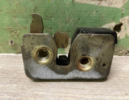 Замок багажника для VW Golf 3 Vento 91-97  запчасти бу