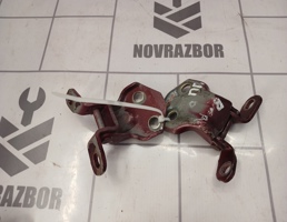 Петля двери передней для Kia Spectra 2001-2011  запчасти бу