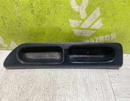 Ручка двери передней внутренняя правая для Renault Laguna 94-99  запчасти бу