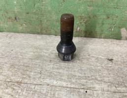 Болт колесный для BMW X3 F25 2010-2017  запчасти бу