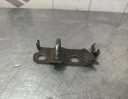 Ответная часть замка багажника для Mazda 626 (GE) 1992-1997  запчасти бу