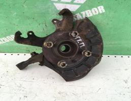 Кулак поворотный передний правый для VW Golf 3 Vento 91-97  запчасти бу