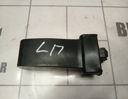 Ограничитель двери для Skoda Yeti 2009-2018  запчасти бу