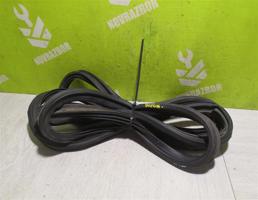 Уплотнитель для Kia Sephia Shuma 1996-2001  запчасти бу