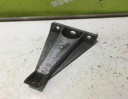 Кронштейн (сопут. товар) для BMW 7-серия E32 1986-1994  запчасти бу