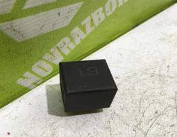 Реле для VW Golf 3 Vento 91-97  запчасти бу