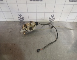 Замок двери задней правой для Mazda 323 BA 94-98  запчасти бу