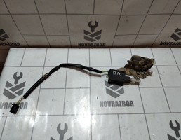 Замок двери передней правой для Volvo 440 1992-1994  запчасти бу