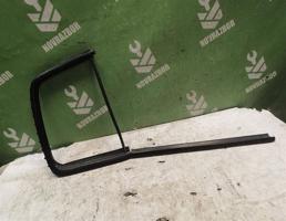 Уплотнитель стекла двери для Renault Clio 2 Symbol 1998-2008  запчасти бу