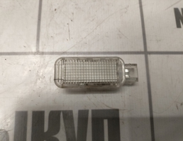 Плафон салонный для Skoda Yeti 2009-2018  запчасти бу