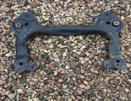 Балка подмоторная для Audi 100 C4 91-94  запчасти бу