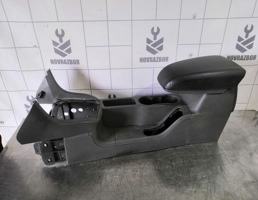 Подлокотник для Ford Focus 2 05-08  запчасти бу