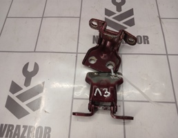 Петля двери задней левой нижняя для Kia Spectra 2001-2011  запчасти бу