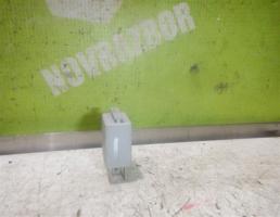 Реле для VW Caddy 3 2004-2015  запчасти бу